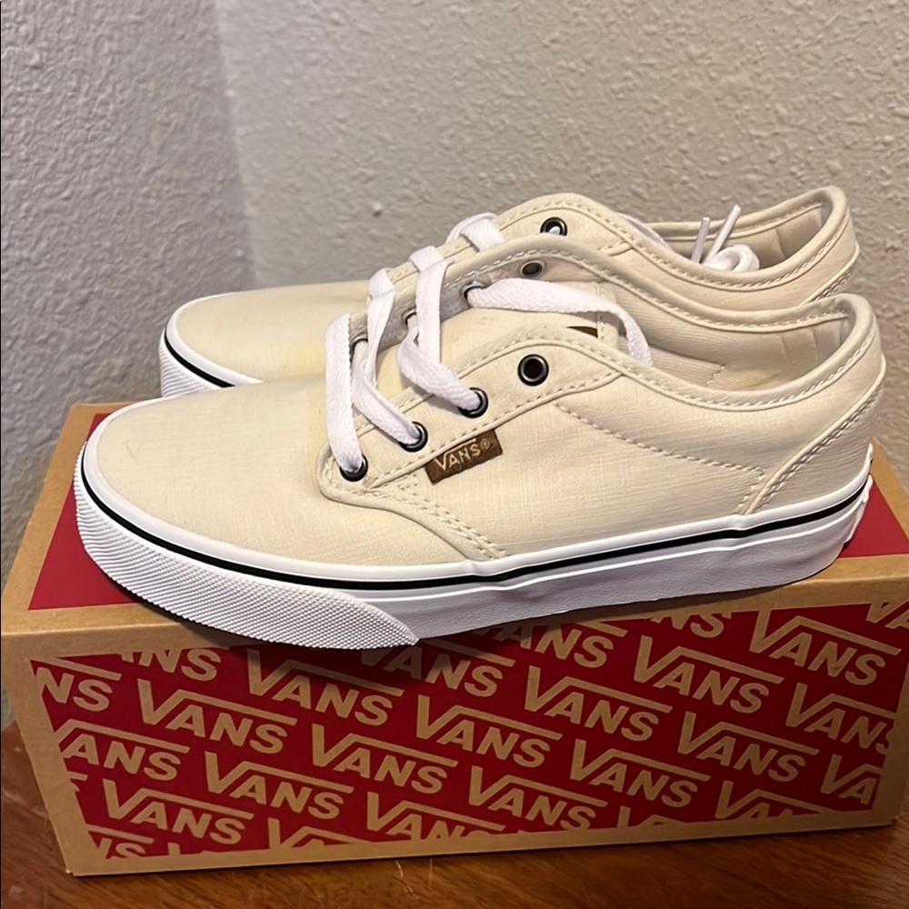 NIB Vans Atwood Woven Turtledove Sneakers Boy's Size 2